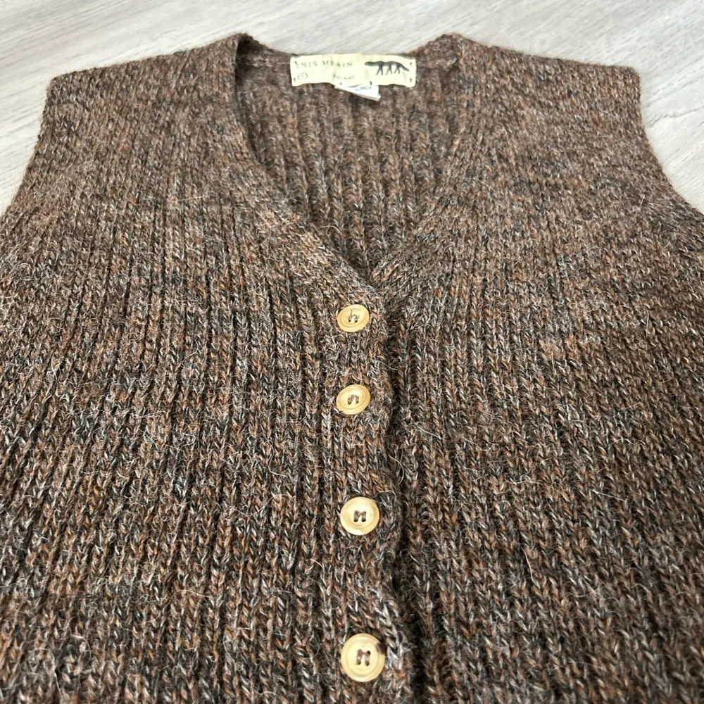 Inis Meain Alpaca V-Neck Sweater Vest - Picture 3 of 6
